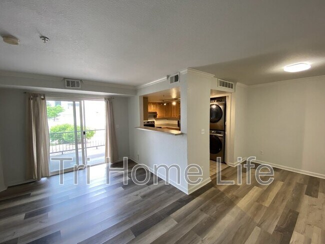 Building Photo - 12158 W Dorado Pl