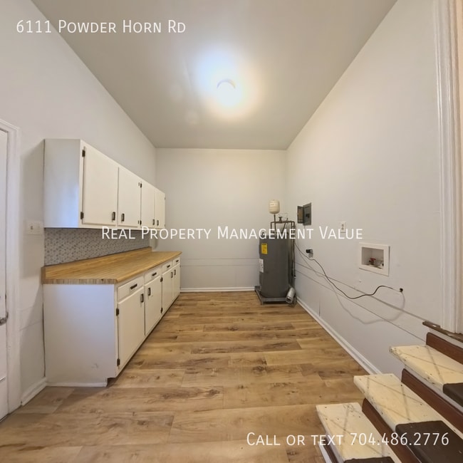 Building Photo - 6111 Powder Horn Rd