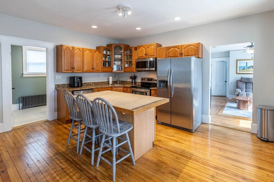 Building Photo - 340 Harrison St