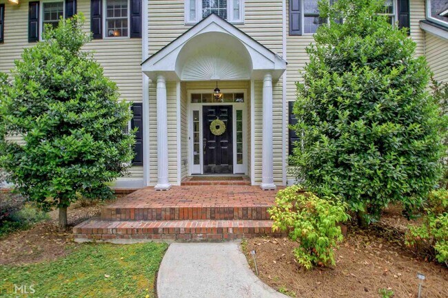 Building Photo - 208 Wysteria Ct