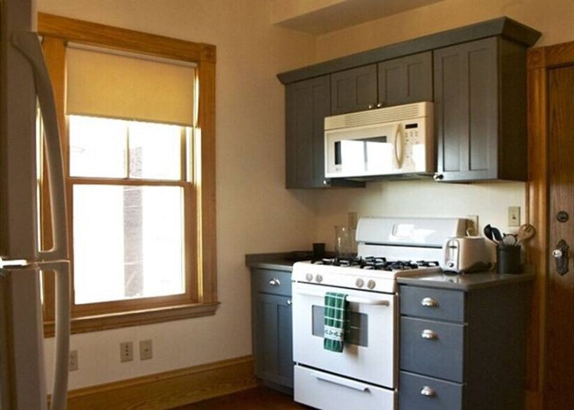 Building Photo - 4 Mayhew St