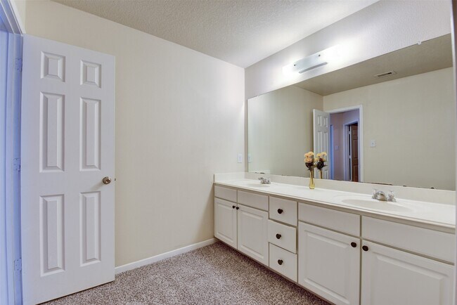 Building Photo - 3223 Zephyr Glen Way