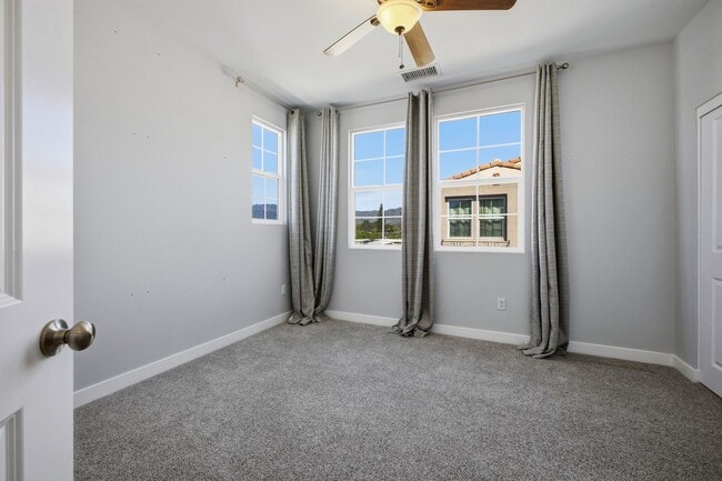 Building Photo - Glendora