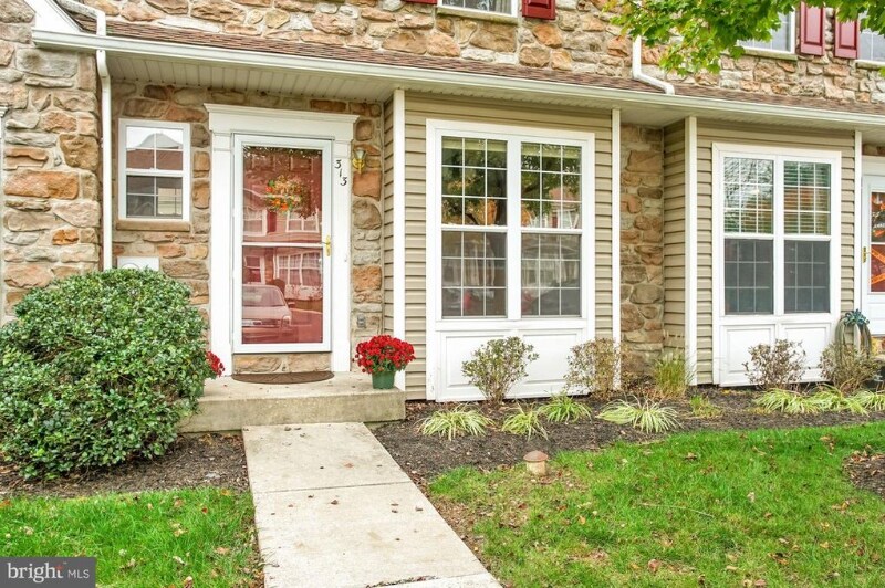 Building Photo - 313 Aspen Ct