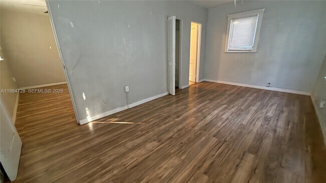 Building Photo - 225 N K St