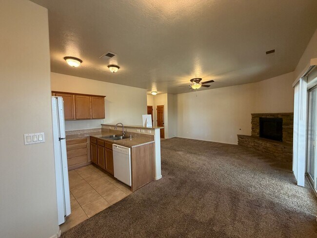Building Photo - 605 Benicia Ln