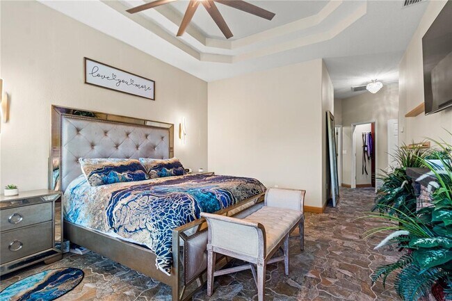 Building Photo - 10206 Shooting Star Ct