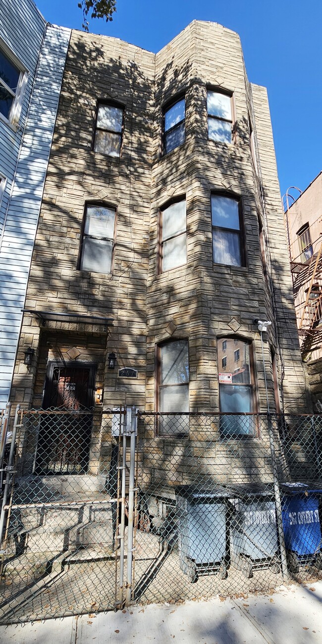 Building Photo - 267 Covert St.