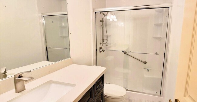 Building Photo - 12710 Meadway Ct