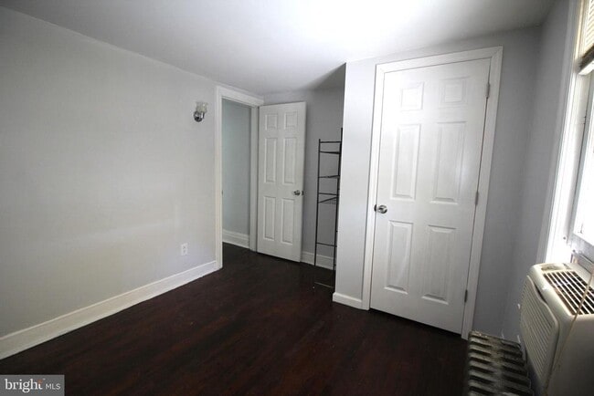 Building Photo - 417 Elmer St