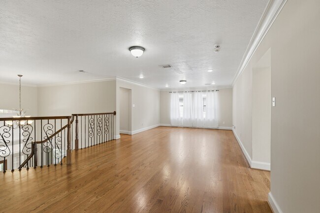 Building Photo - 10138 Bayou Manor Ln