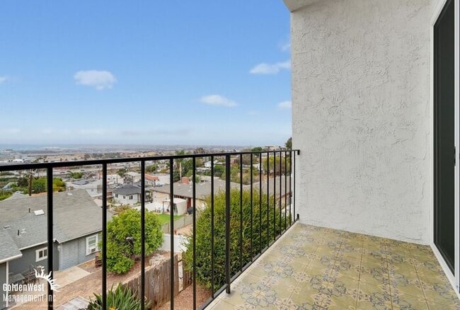 Building Photo - Beautifully Renovated 2Bdm 2.5Ba Mission Hills Condo with Bay Views!