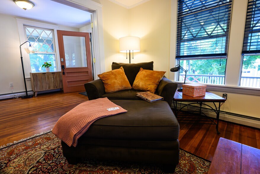 Building Photo - 4 Phillips Rd