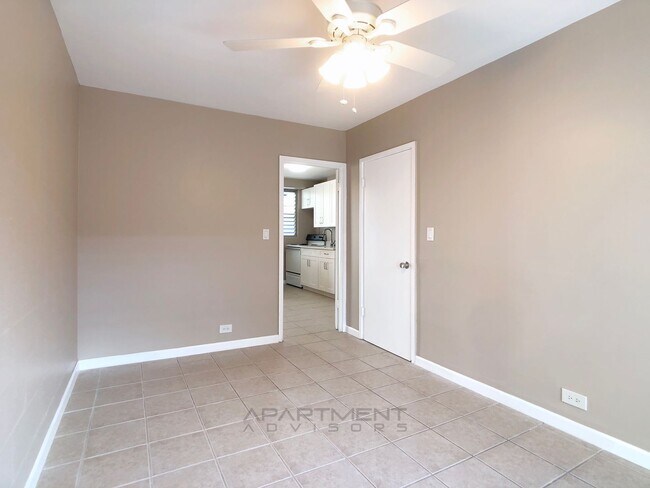 Building Photo - 2543 Kuhio Ave.