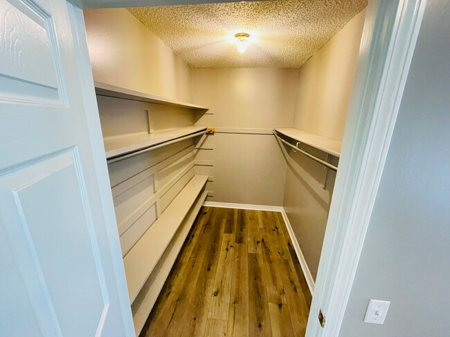 Building Photo - 3BR/2BA For Rent