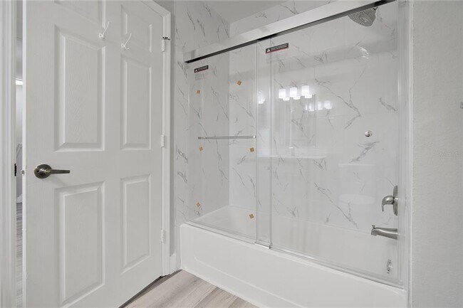 Building Photo - 4007 Venetian Bay Dr