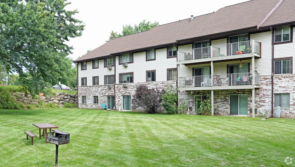 Valley View Apartments 2925 Fish Hatchery Rd Fitchburg WI 53713