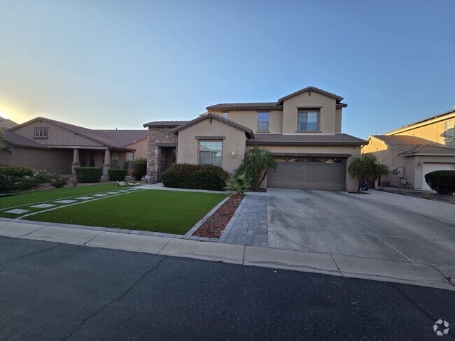 Building Photo - 3354 E Grand Canyon Dr