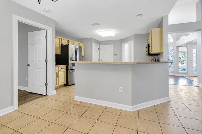 Building Photo - Bluewater Bay Area 4 Bedroom Pool Home!