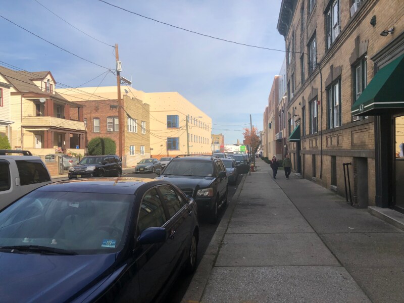 Building Photo - 43 Henry St