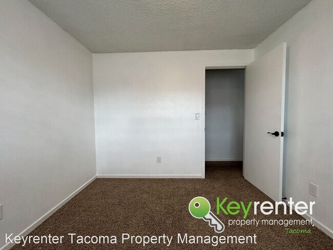 Building Photo - 3 br, 1.5 bath House - 10710 103rd St SW