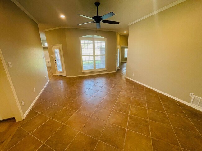 Building Photo - Amazing Midway ISD Home