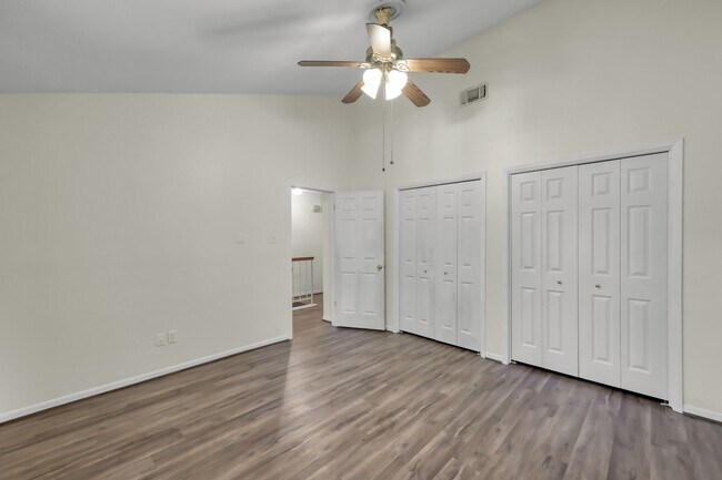 Building Photo - 26 Willowwood Cir