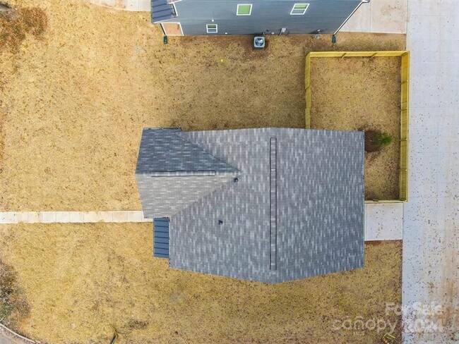 Building Photo - 1241 Eastway Dr