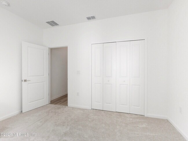 Building Photo - 401 Archstone Wy