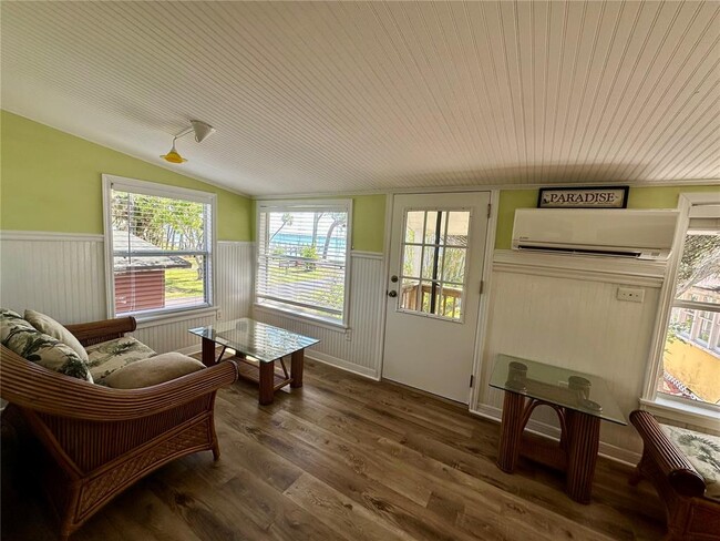 Building Photo - 4003 Indian River Dr