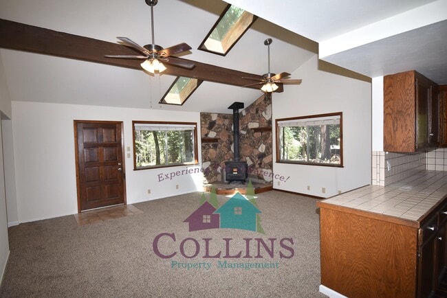Building Photo - 11071 Cedar Ridge Dr