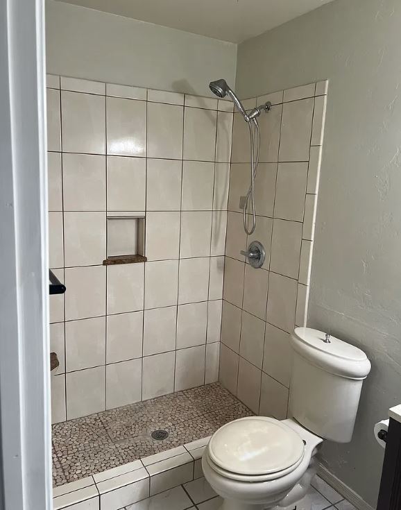 Building Photo - 1330 E Lark Way