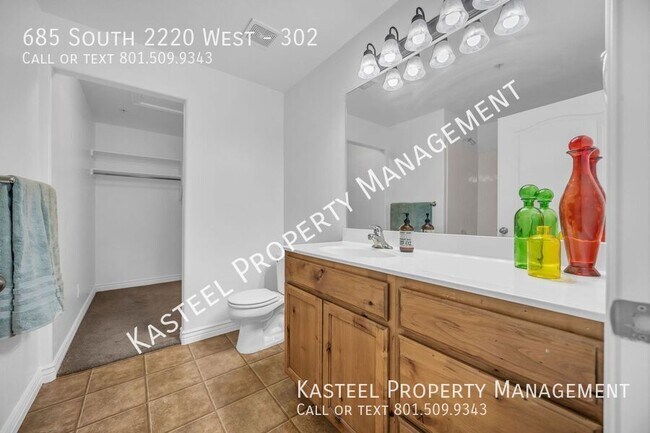 Building Photo - 685 S 2220 W