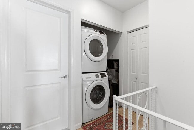 Building Photo - 2403 Fairmount Ave