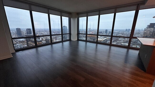 Building Photo - 164 N Peoria St