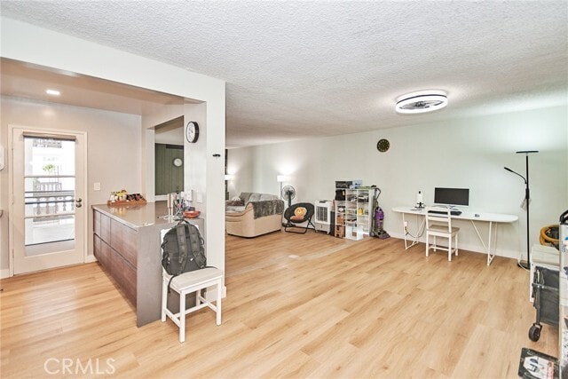 Building Photo - 6124 Buckingham Pkwy