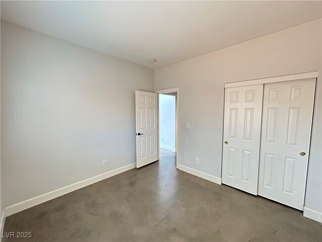 Building Photo - 10360 Natural Springs Ave
