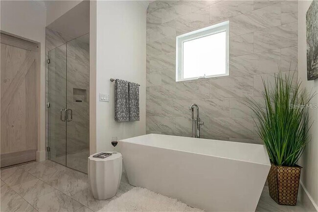 Building Photo - 3611 2nd Ave N