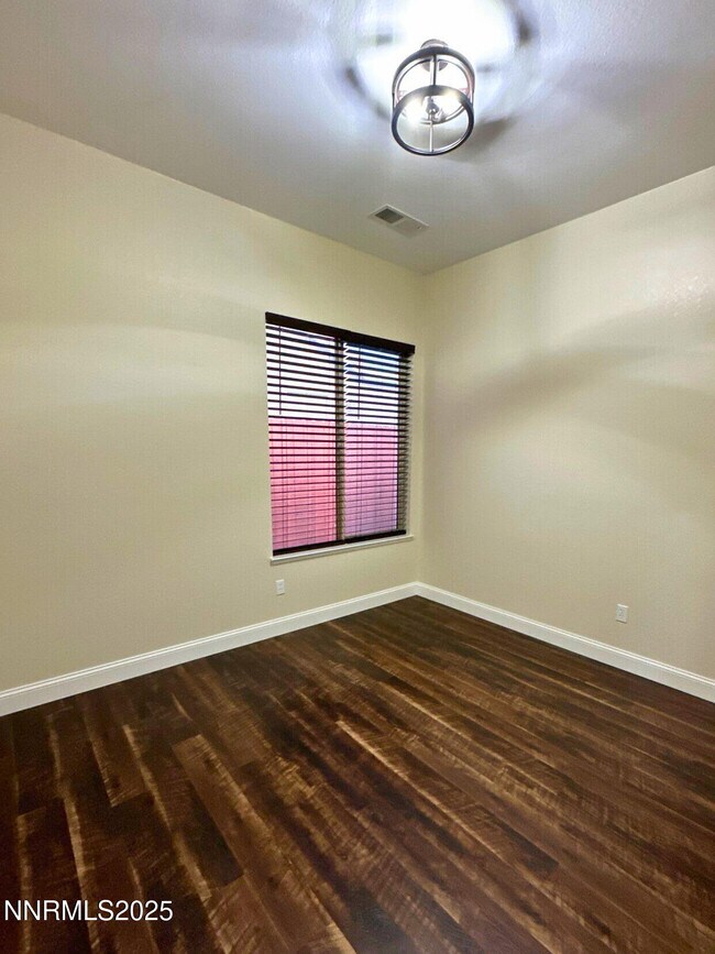 Building Photo - 1390 S Fox Glen Ct