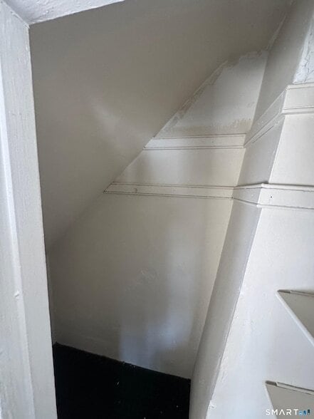 Building Photo - 133 Wordin Ave