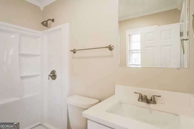 Building Photo - 2440 Hillboro Cir S W