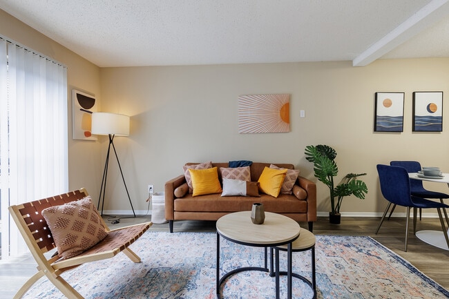 Building Photo - ReNew on Ridgewood Apartments