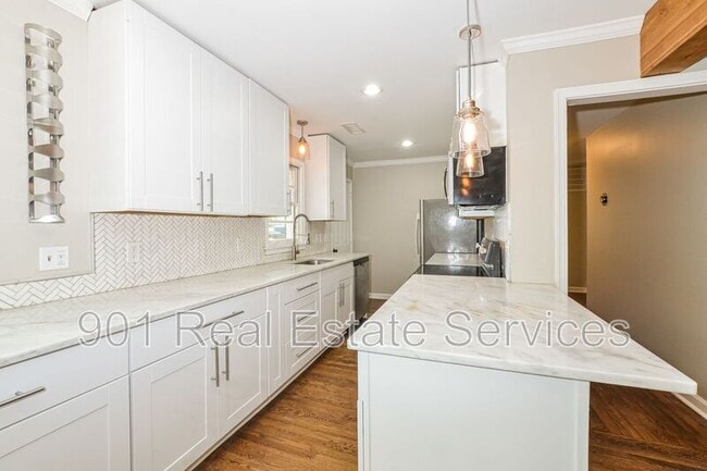 Building Photo - 4879 Marion Ave