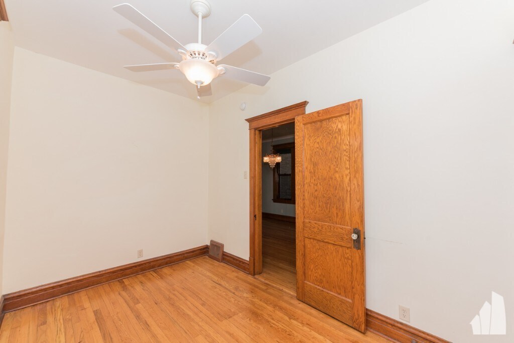 Building Photo - 3710 N Damen Ave