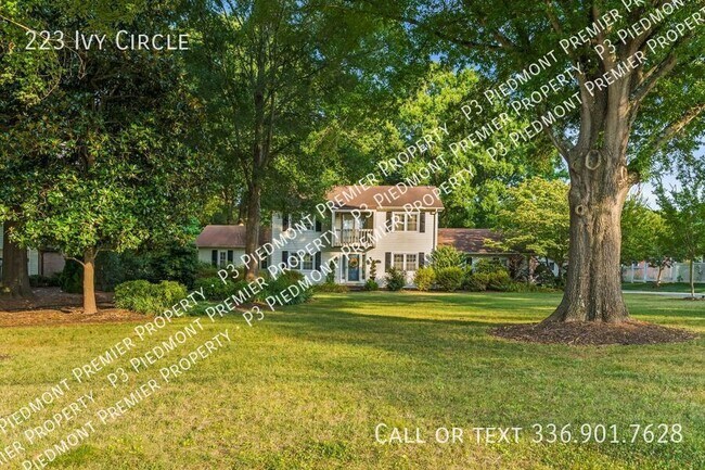 Building Photo - 223 Ivy Cir