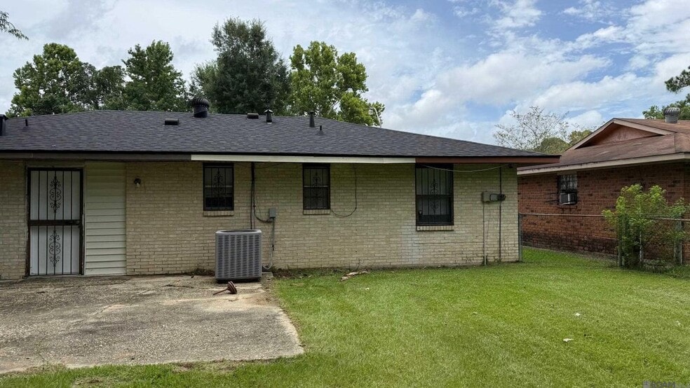 Building Photo - 2322 S Brock Pl
