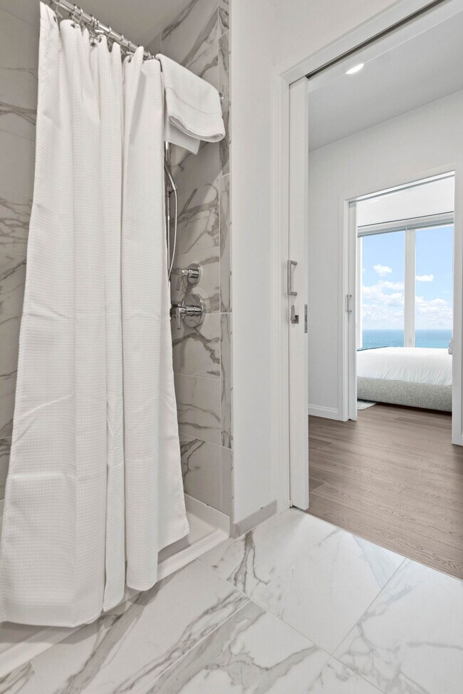 Building Photo - 1000 S Michigan Ave