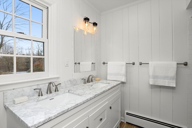 Building Photo - 148 Old Mill Rd