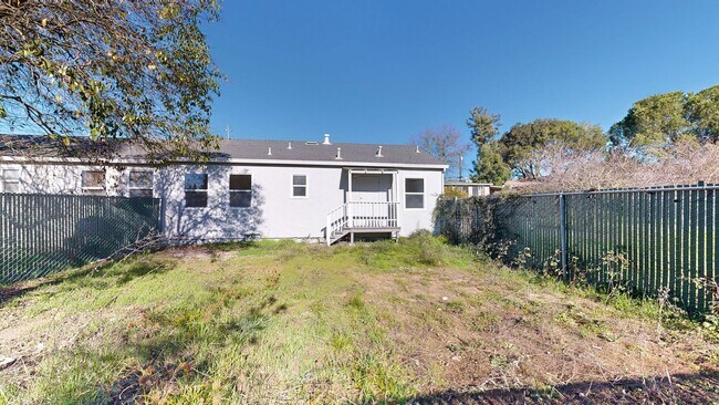 Building Photo - 4920-4922 Sonoma Highway