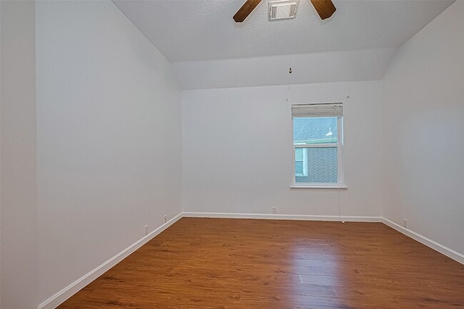 Building Photo - 11042 Sentry Ct